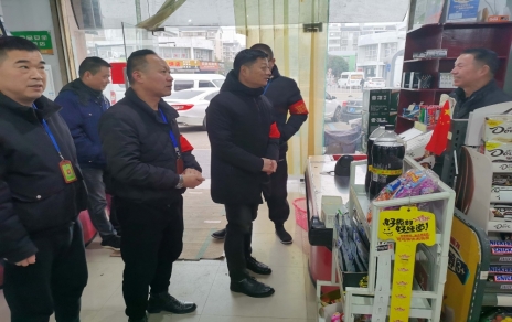 寒风凛冽刺骨，斗志昂扬为民